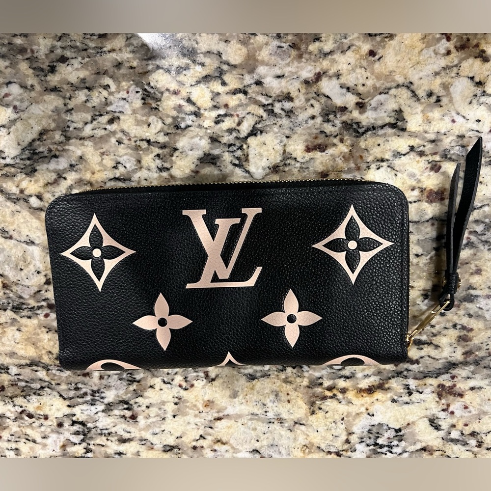 Louis Vuitton Bicolor Monogram Empreinte Leather Zippy Wallet Black Cream